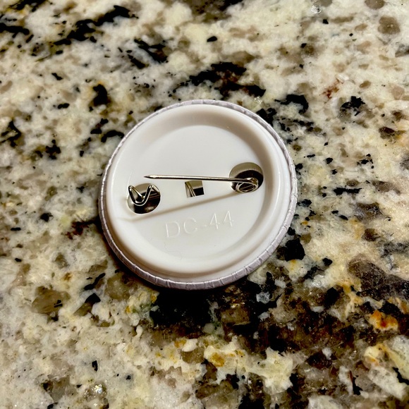 Brenda Tea Pin - Picture 3 of 4